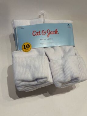 10-pack of Cat & Jack white bobby socks in children's size M shoe size 9-2.5 nwt